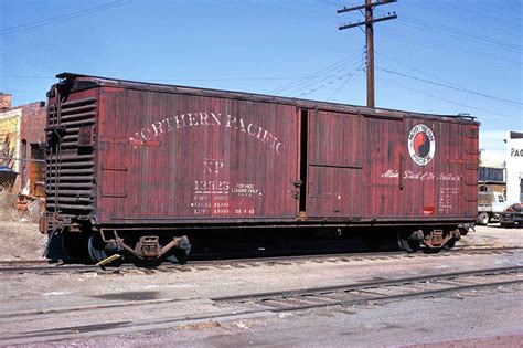 northern pacific steel 40 ft box cars|northern pacific box car.